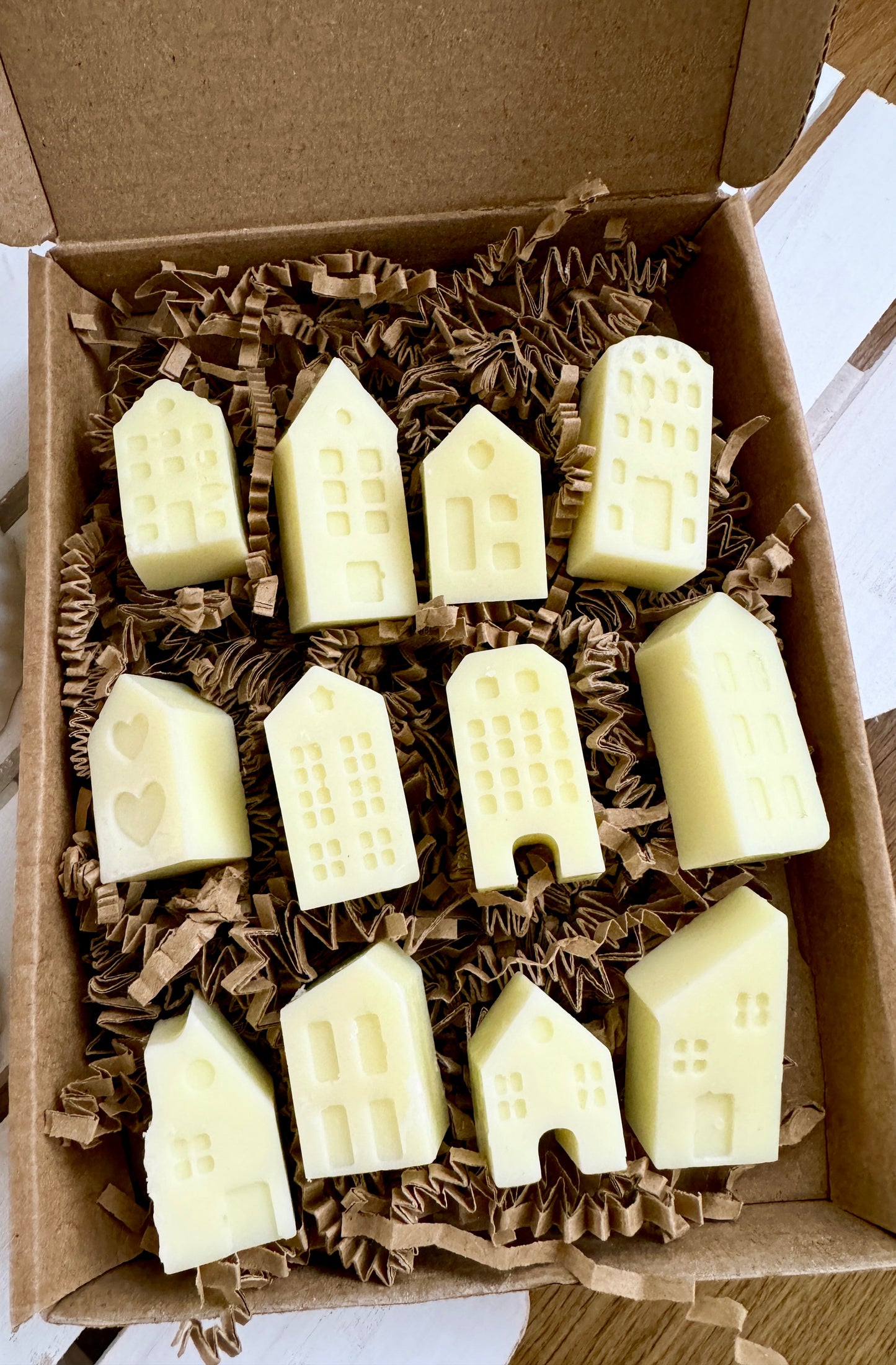Festive Spice House Shaped Wax Melt Gift Box - 2 Size Options