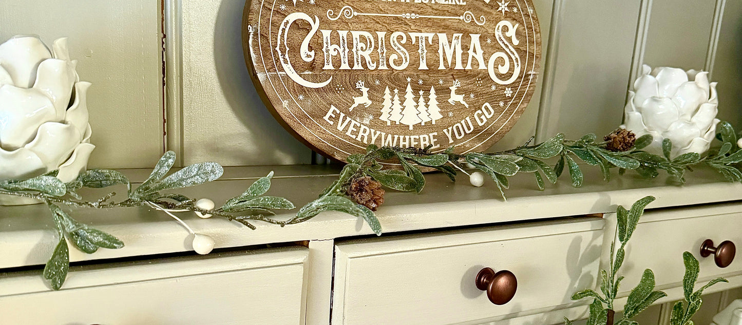 Pale Green Leaf Garland With Pinecones