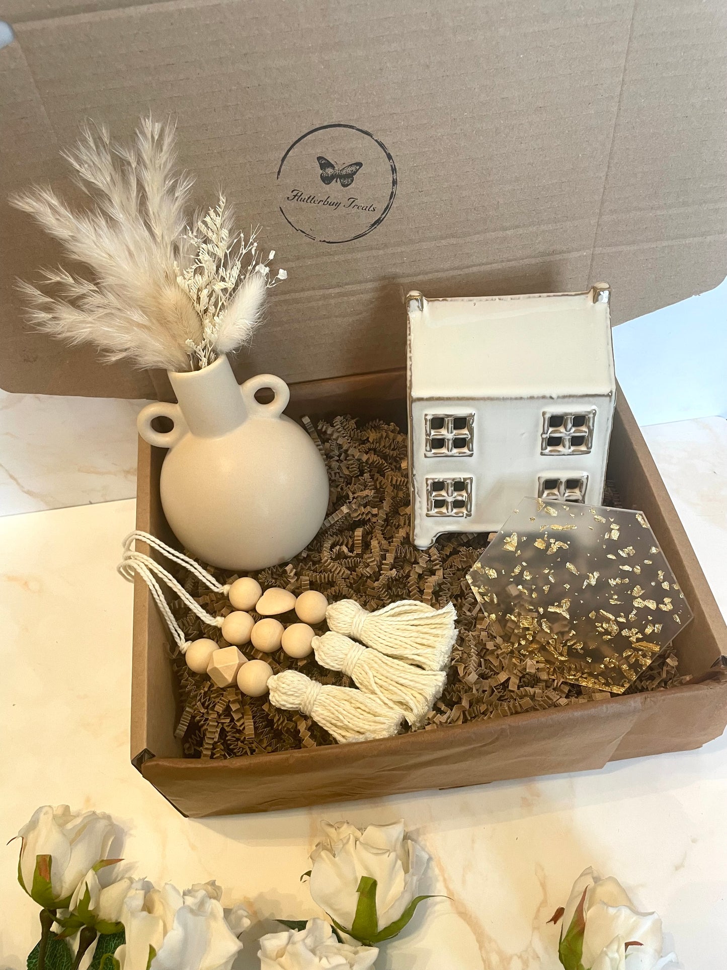 Cream Ceramic Country House Gift Box