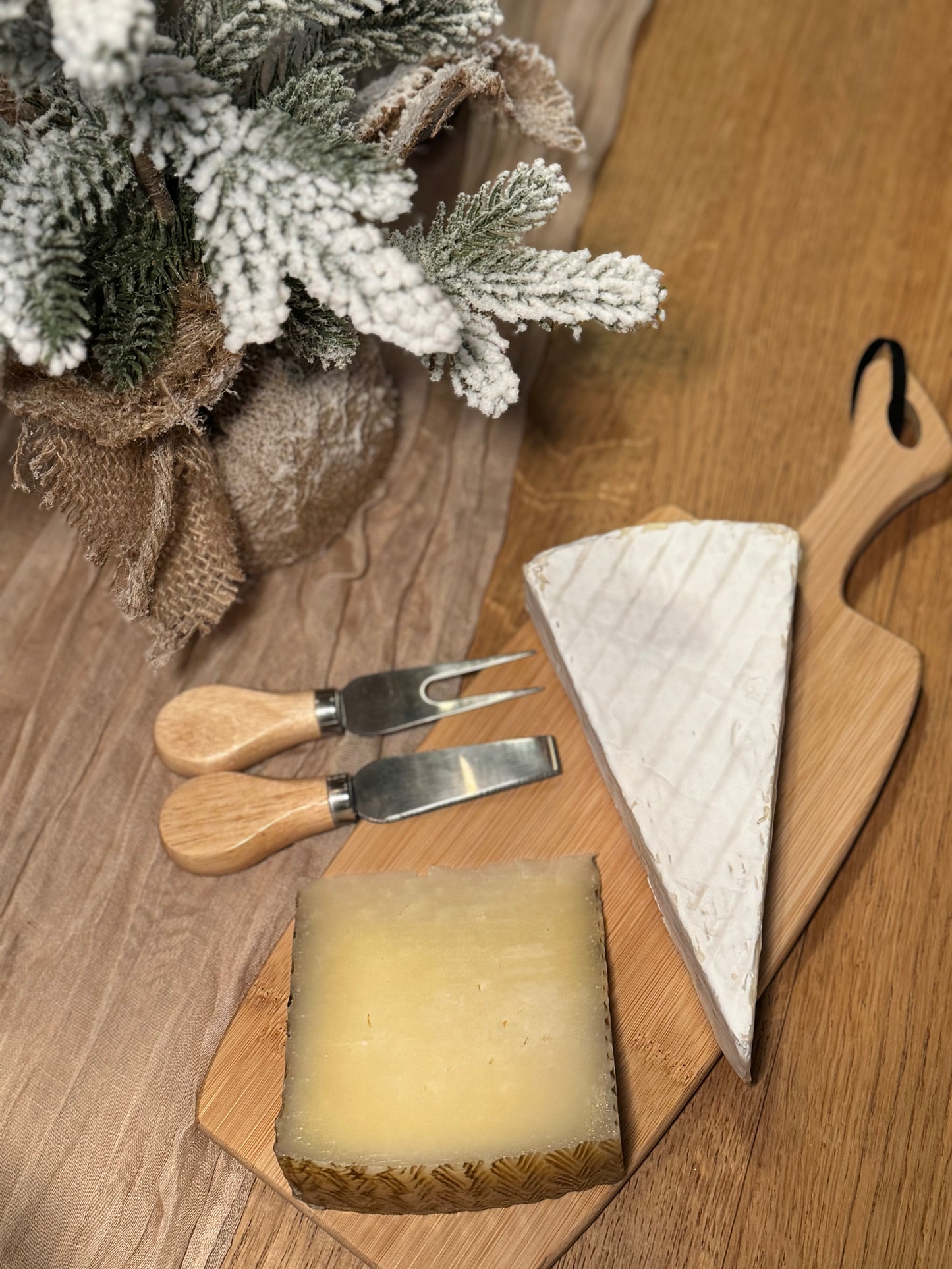Bamboo Cheese Board and Knife Set