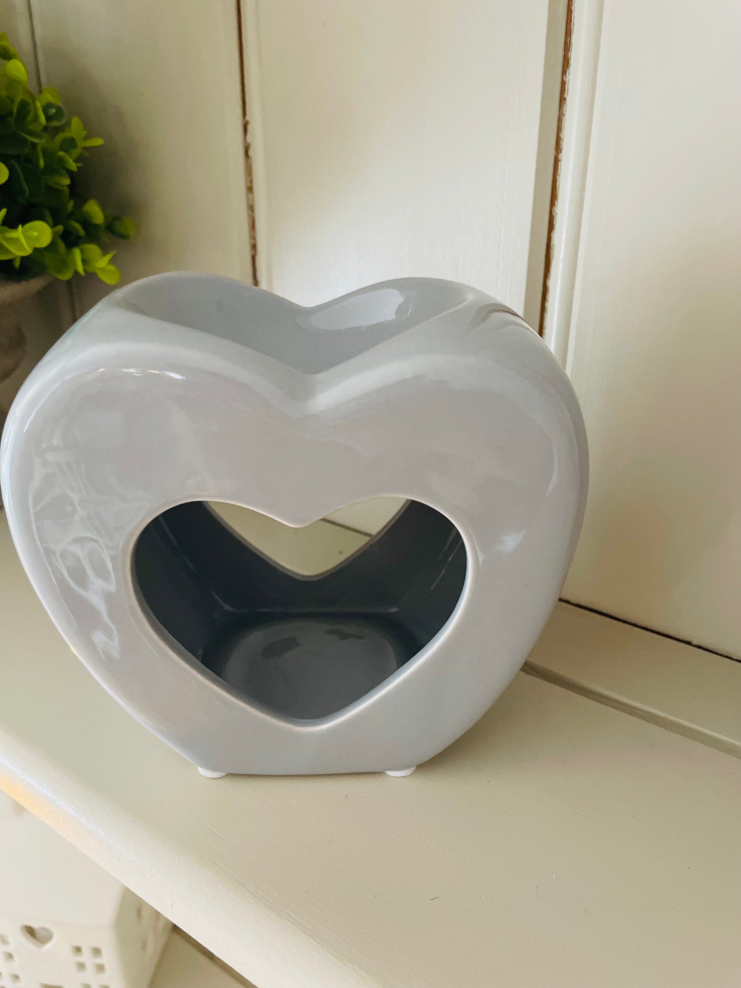 Grey Heart Wax Burner