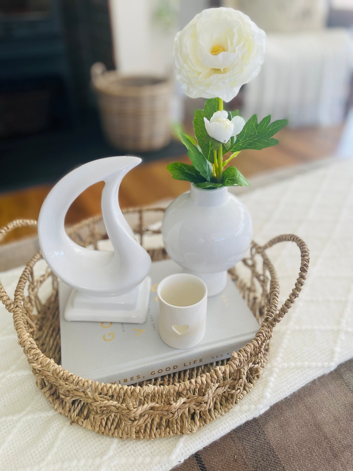 Juno Vase - White