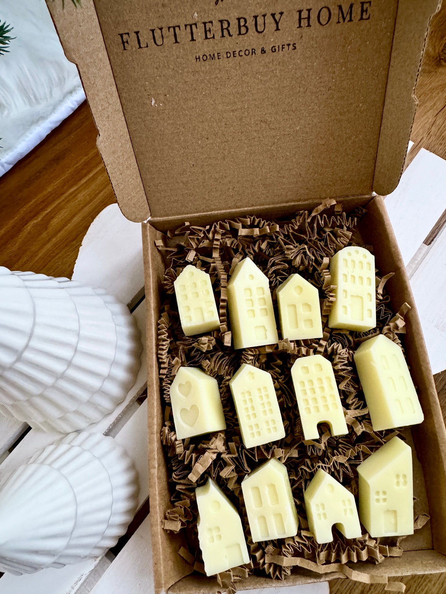 Festive Spice House Shaped Wax Melt Gift Box - 2 Size Options