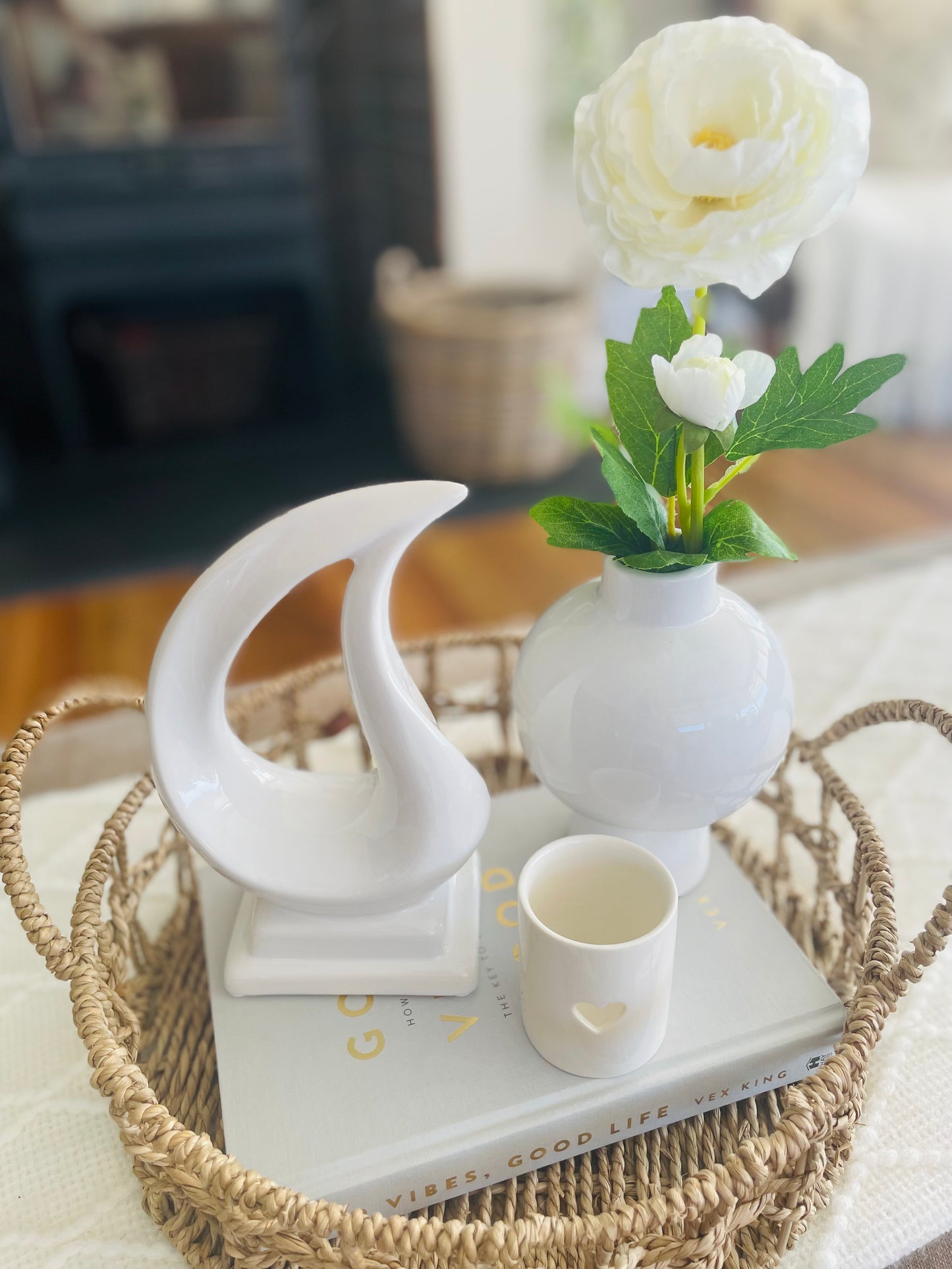 Juno Vase - White