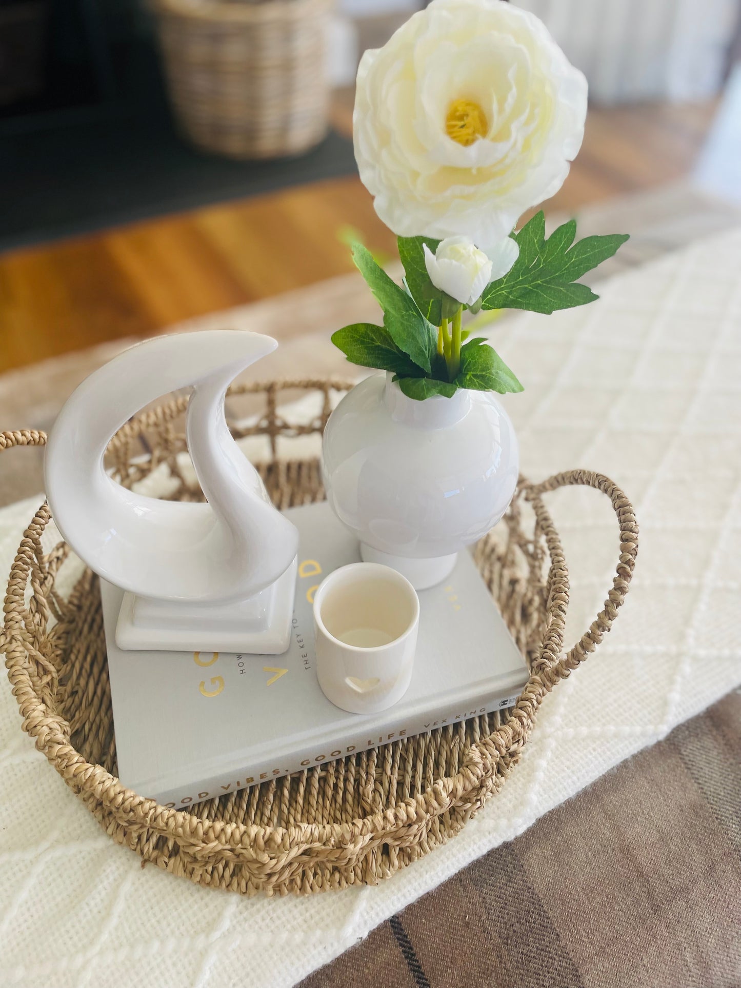 Juno Vase - White