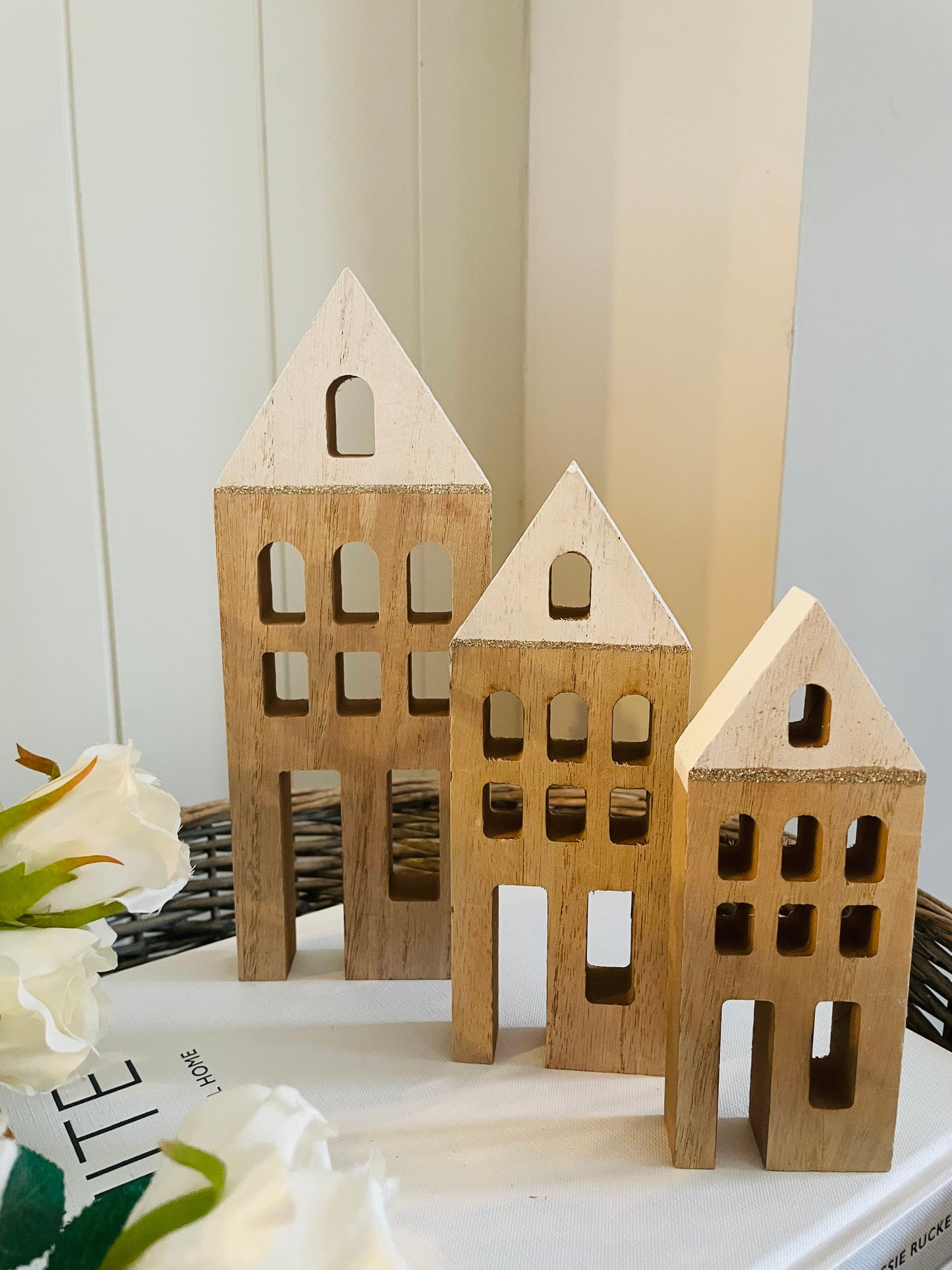 Wooden White Roof Houses - Set of 3