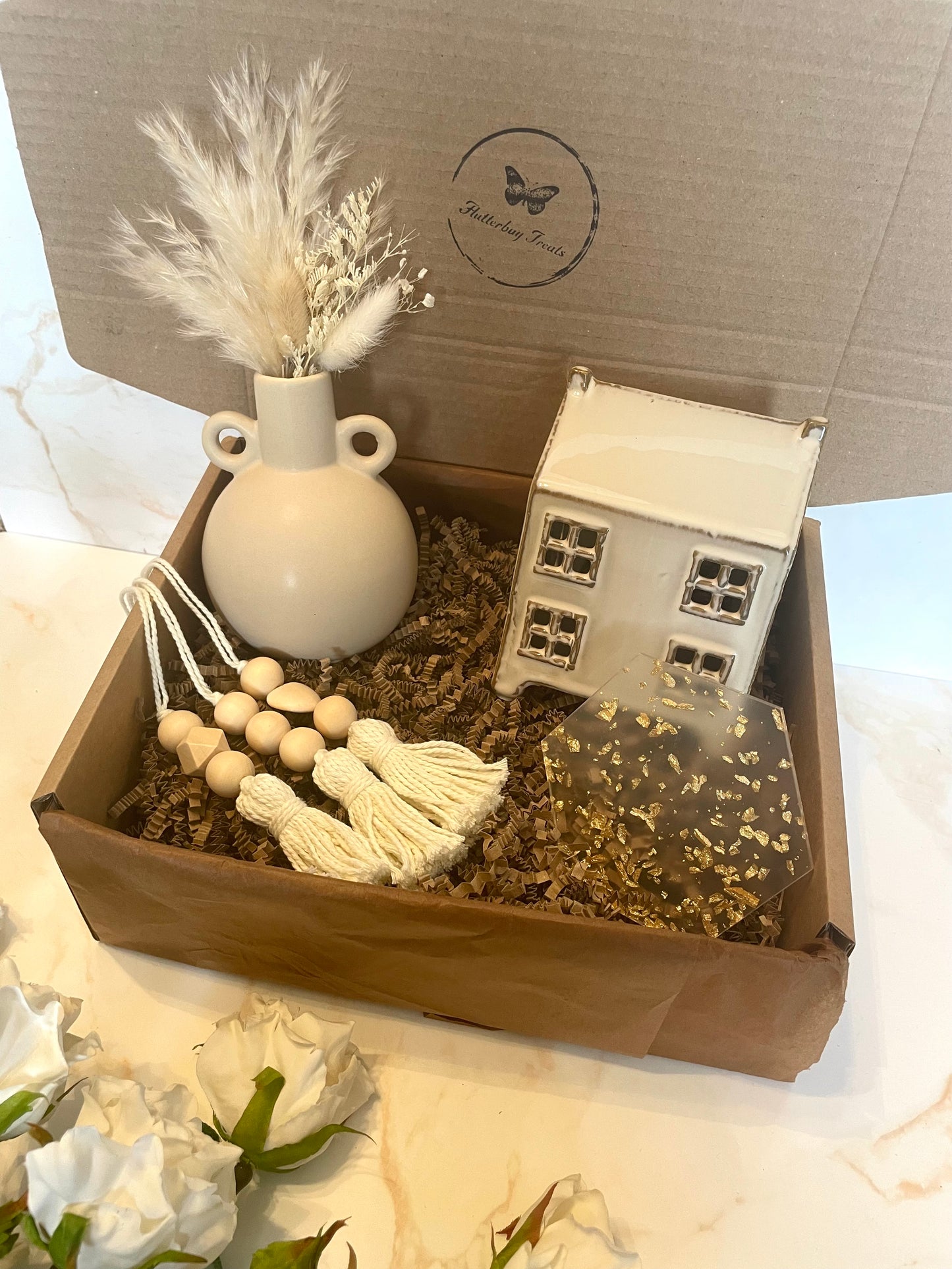 Cream Ceramic Country House Gift Box