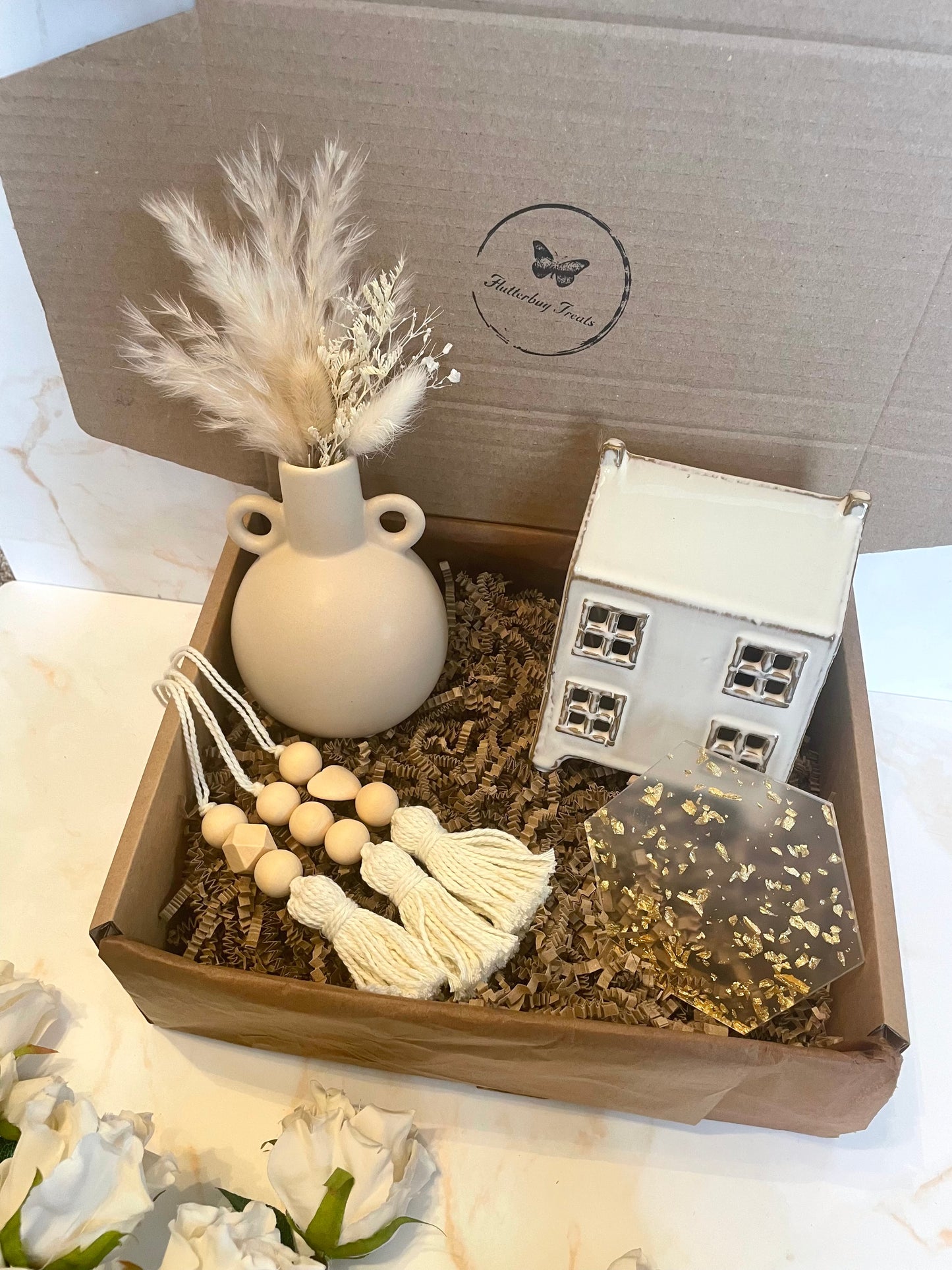 Cream Ceramic Country House Gift Box