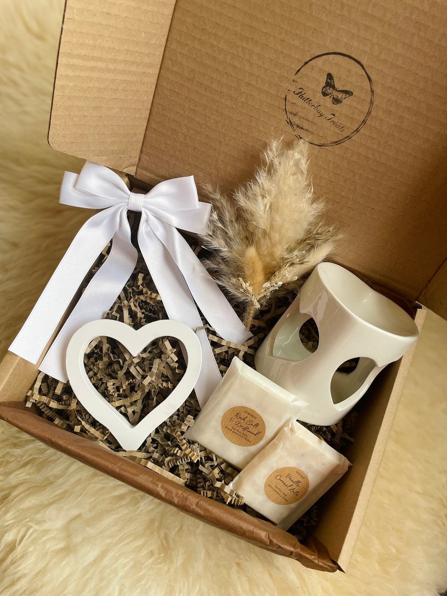 Sent with Love and Bows Gift Box