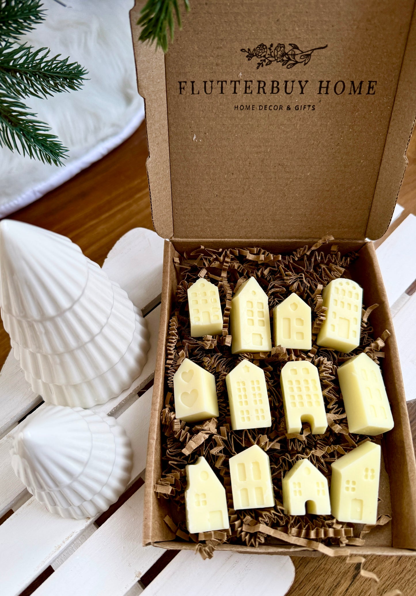 Festive Spice House Shaped Wax Melt Gift Box - 2 Size Options