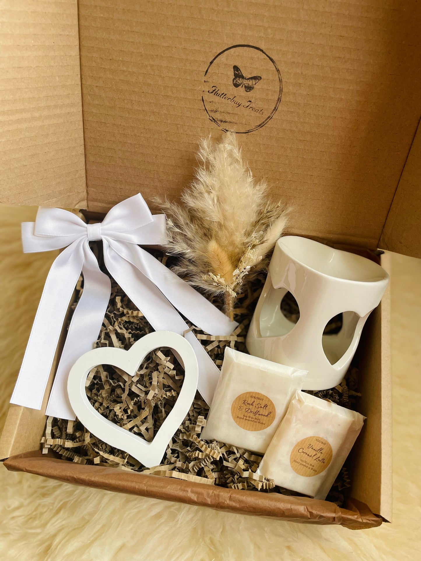 Sent with Love and Bows Gift Box
