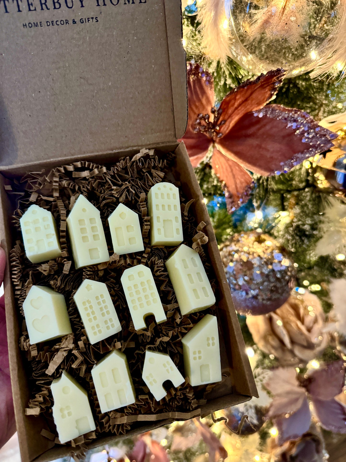 Festive Spice House Shaped Wax Melt Gift Box - 2 Size Options