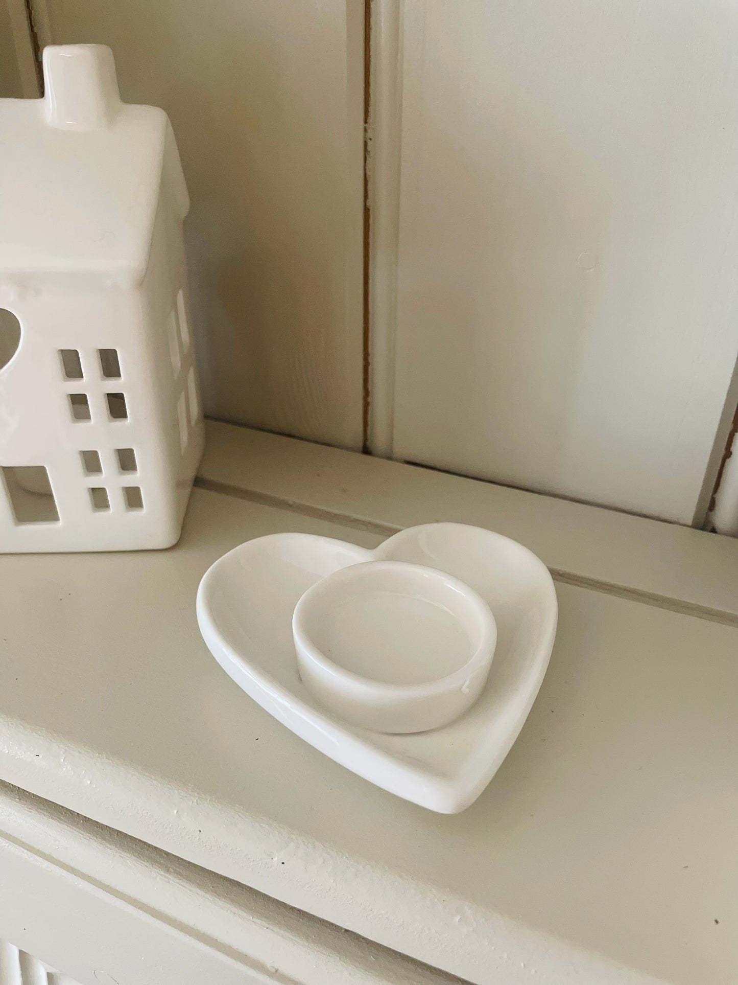 White Heart Tea Light Holder