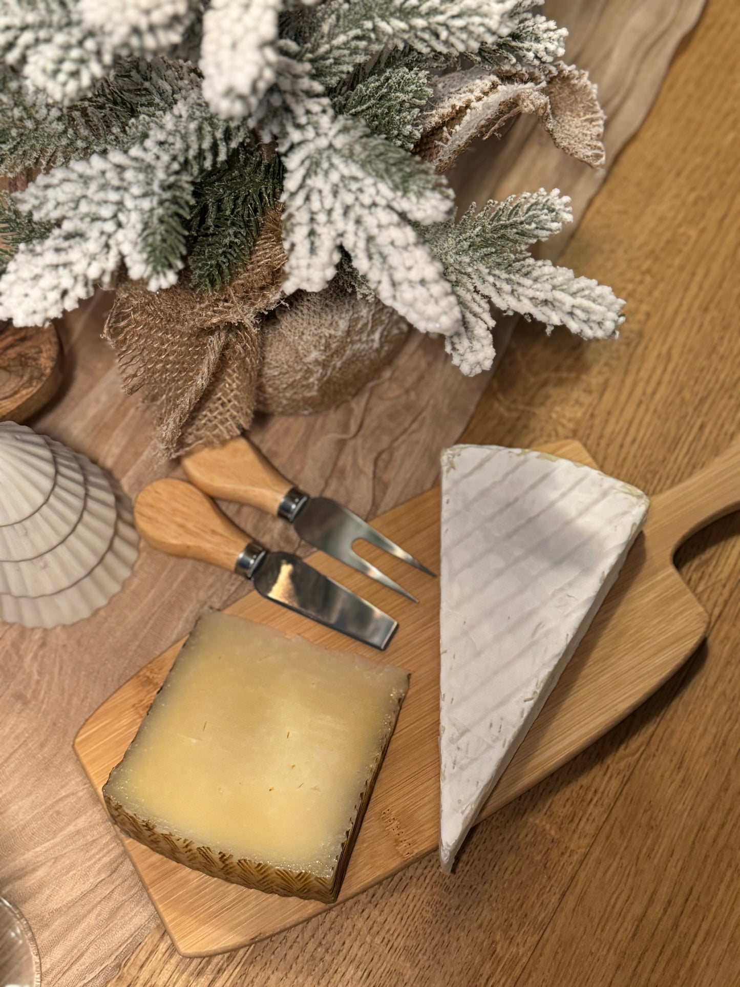 Bamboo Cheese Board and Knife Set