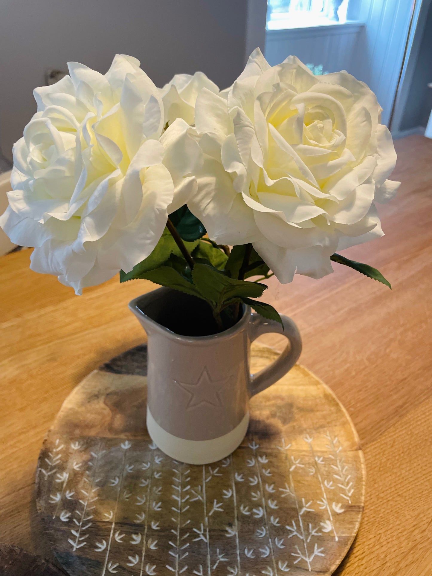 Dawn Rose - Ivory