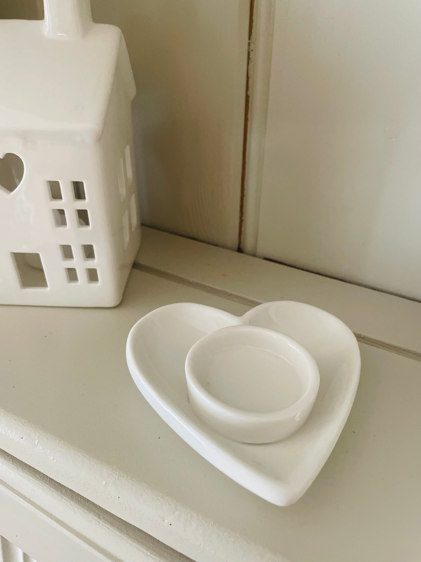 White Heart Tea Light Holder